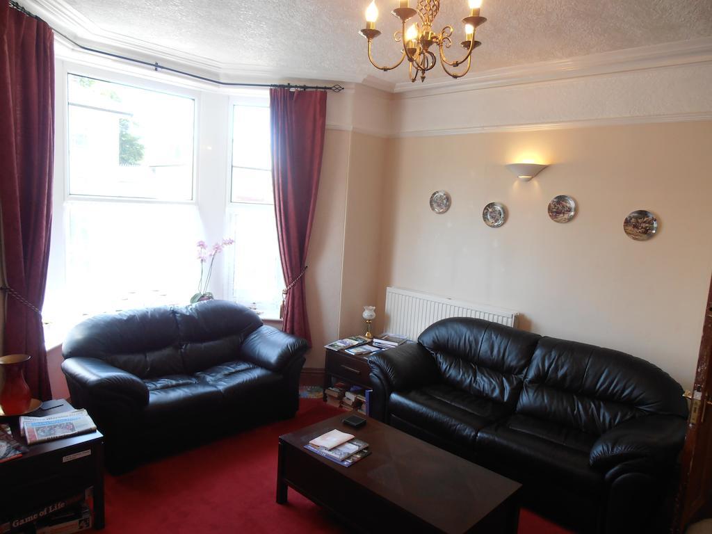 Meadowlea Guest House Okehampton Bagian luar foto